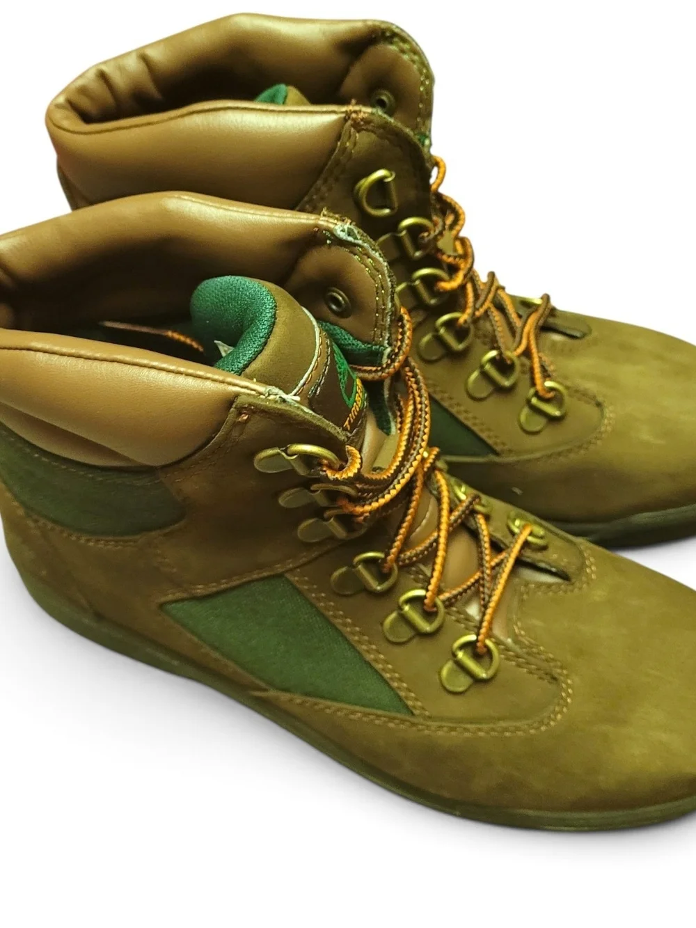New In Box Timberland 6 Inch Field Boot Bown/Dark Olive Boys Youth Size 5